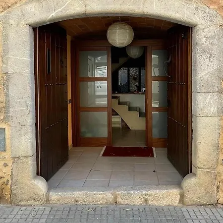 Chris Holiday home *